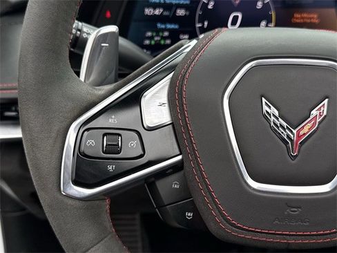 Used 2023 Chevrolet Corvette Stingray Premium Conv w/ Z51 Performance Package image 13