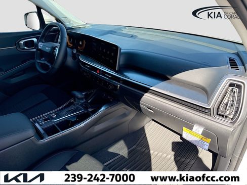 New 2026 Kia Sorento LX FWD image 12