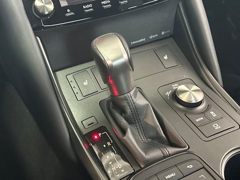 Certified 2025 Lexus IS 300 F Sport RWD image 19
