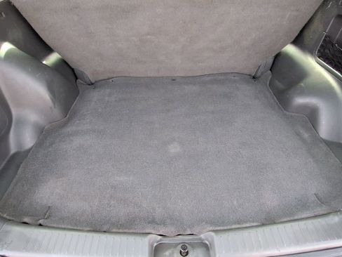 Used 2004 Ford Escape XLS image 31