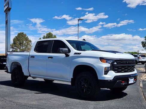 New 2026 Chevrolet Silverado 1500 Custom Trail Boss w/ LPO, Dark Essentials Package AWD/4WD image 4