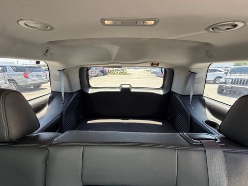 Used 2017 Chevrolet Tahoe Premier AWD/4WD image 28