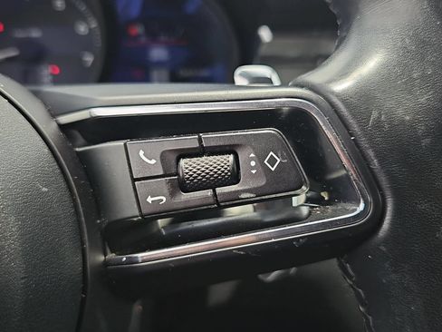 Used 2023 Porsche Macan AWD/4WD image 18