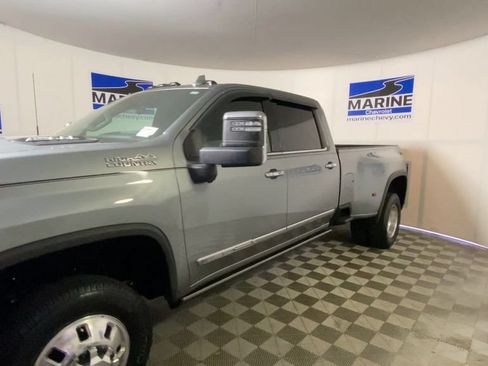 Certified 2024 Chevrolet Silverado 3500 High Country w/ High Country Premium Package AWD/4WD image 6