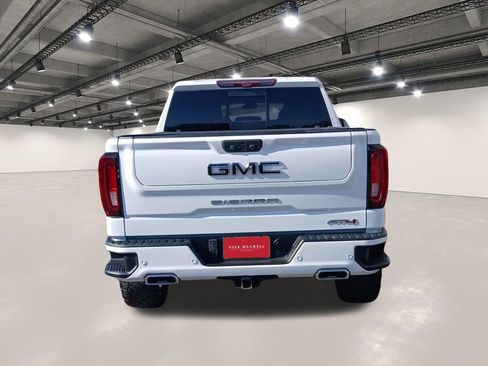 Used 2023 GMC Sierra 1500 AT4 w/ AT4 Premium Package AWD/4WD image 15