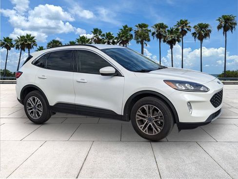 Certified 2022 Ford Escape SEL image 2