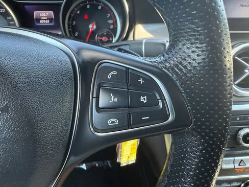 Used 2019 Mercedes-Benz GLA 250 4MATIC image 14