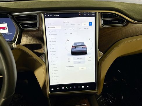 Used 2017 Tesla Model X 90D image 21