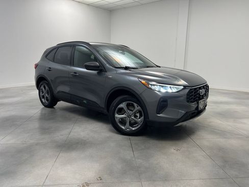 Used 2025 Ford Escape ST-Line AWD/4WD image 1