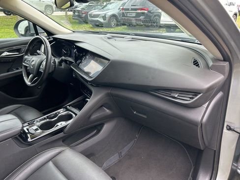 Used 2023 Buick Envision Essence image 36