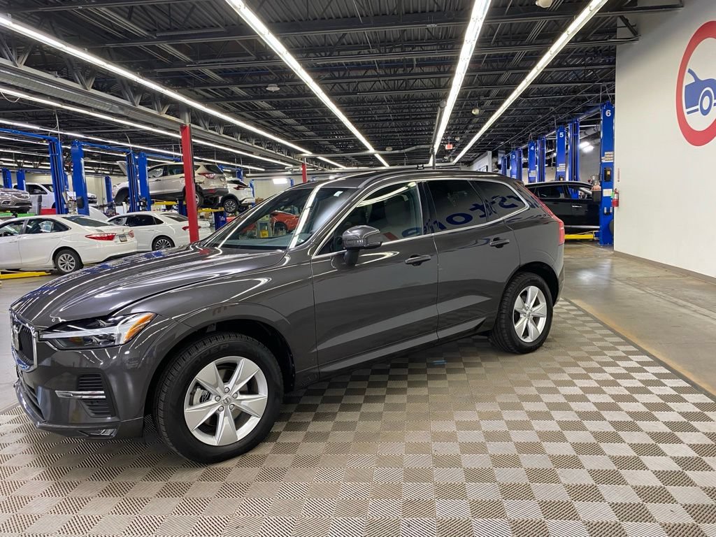 Used 2022 Volvo XC60 B5 Momentum AWD/4WD image 3