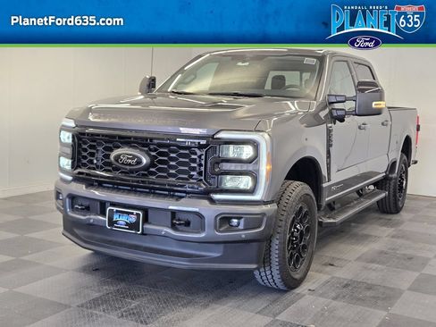 New 2026 Ford F250 Lariat w/ Black Appearance Package AWD/4WD image 3
