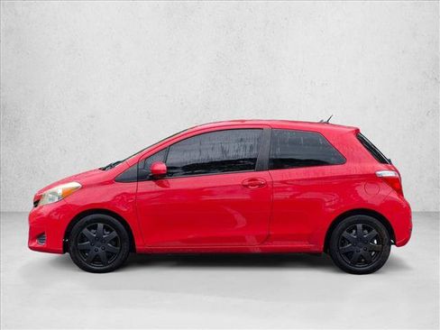 Used 2014 Toyota Yaris L FWD image 8