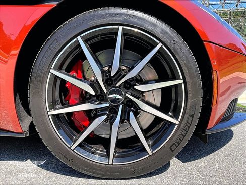 Used 2021 Aston Martin DB11 Volante RWD image 28