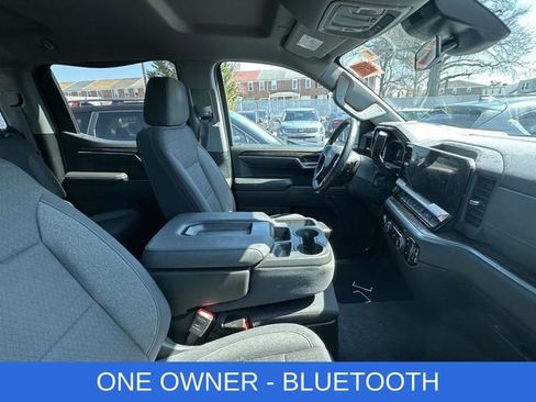 Used 2023 Chevrolet Silverado 1500 LT image 2