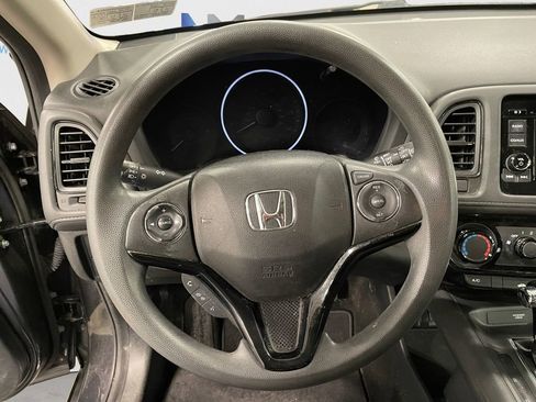Used 2018 Honda HR-V LX image 12