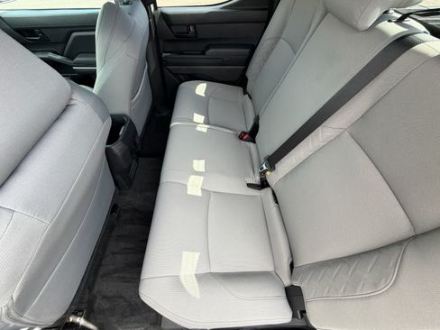 Used 2025 Toyota Tacoma SR5 AWD/4WD image 12