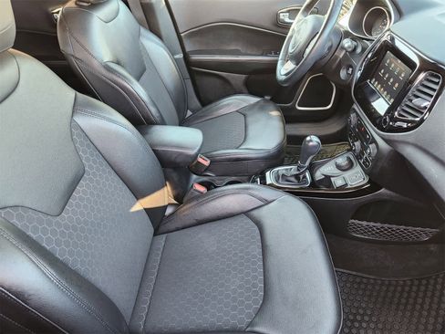 Used 2019 Jeep Compass Altitude image 13