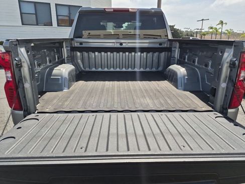Used 2023 Chevrolet Silverado 1500 LT AWD/4WD image 6