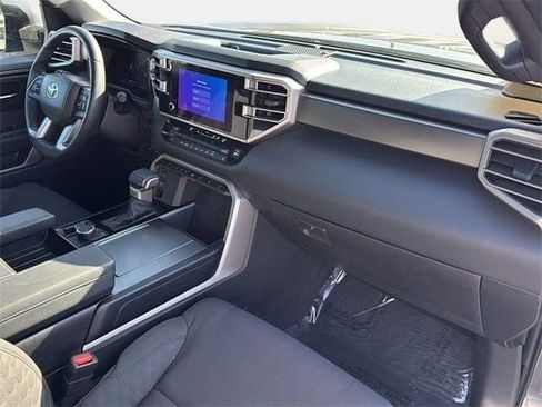 Used 2025 Toyota Sequoia SR5 AWD/4WD image 28