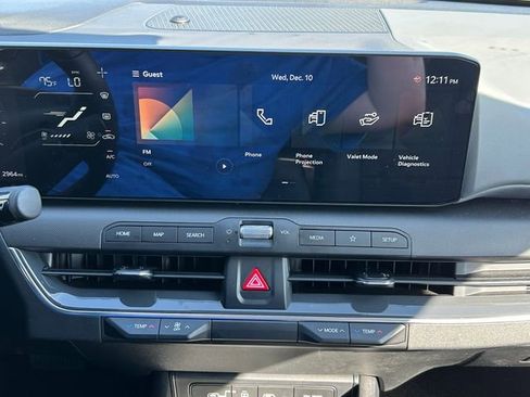 Used 2025 Kia K4 EX image 24