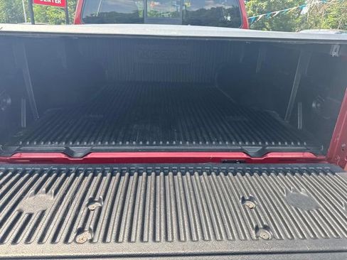 Used 2019 Nissan Frontier SV image 11