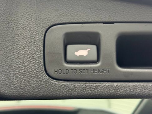 Used 2022 Honda CR-V Touring image 11