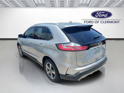 Used 2019 Ford Edge Titanium FWD image 3
