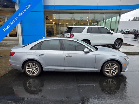 Used 2017 Audi A4 2.0T Premium image 4