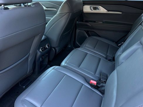 New 2026 Ford Explorer Active w/ Active Comfort Package RWD image 11