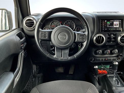 Used 2016 Jeep Wrangler Unlimited Sahara w/ Max Tow Package image 5