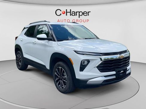 Certified 2025 Chevrolet TrailBlazer LT AWD/4WD image 1