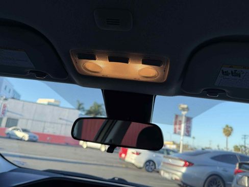 Used 2018 Toyota Prius C Two image 68