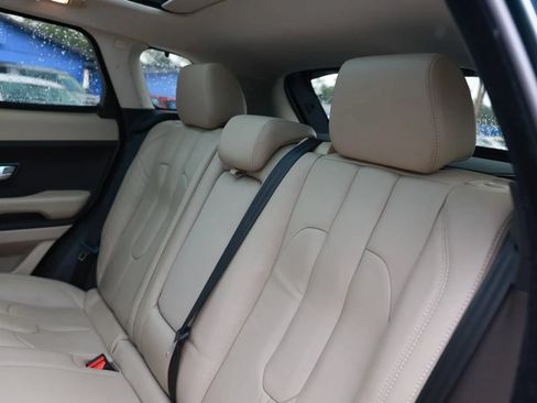 Used 2014 Land Rover Range Rover Evoque Pure Plus AWD/4WD image 22