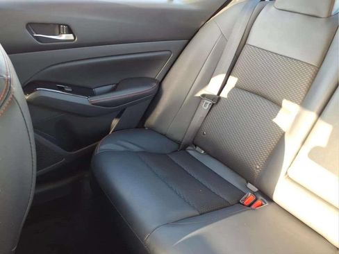 Used 2024 Nissan Altima 2.5 SR FWD image 17