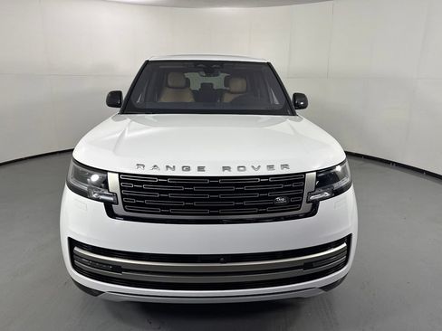 Used 2023 Land Rover Range Rover SE AWD/4WD image 2