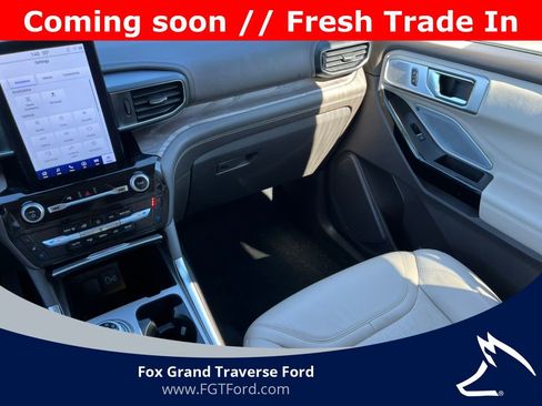 Certified 2023 Ford Explorer Platinum w/ Technology Package image 33