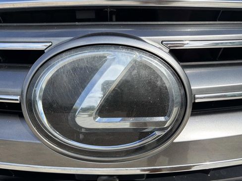 Used 2018 Lexus LX 570 4WD w/ Luxury Package image 8