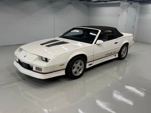 Used 1990 Chevrolet Camaro RS RWD image 1