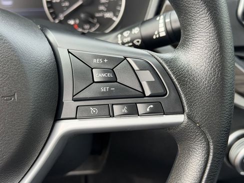 Used 2025 Nissan Altima 2.5 SV FWD image 22
