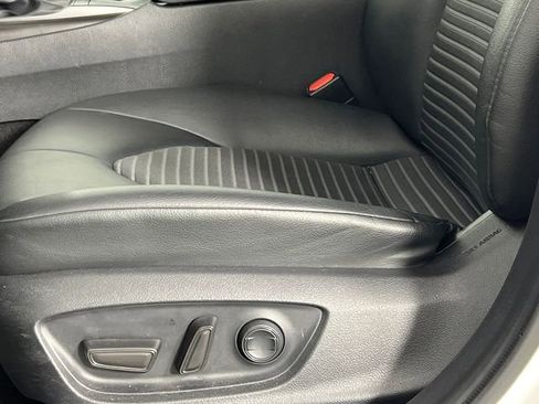 Used 2024 Toyota Camry SE image 22