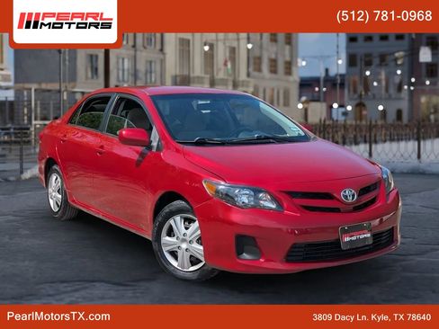 Used 2011 Toyota Corolla LE image 1