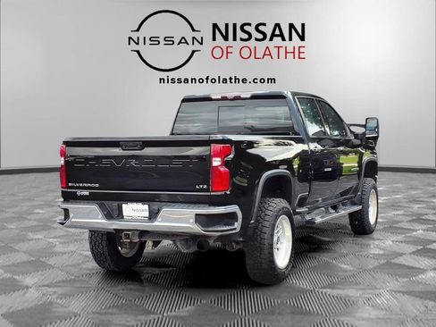 Used 2020 Chevrolet Silverado 2500 LTZ w/ LTZ Premium Package AWD/4WD image 28