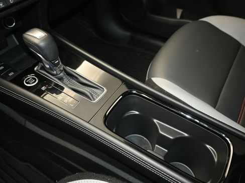Used 2023 Nissan Kicks SR w/ SR Premium Package FWD image 27