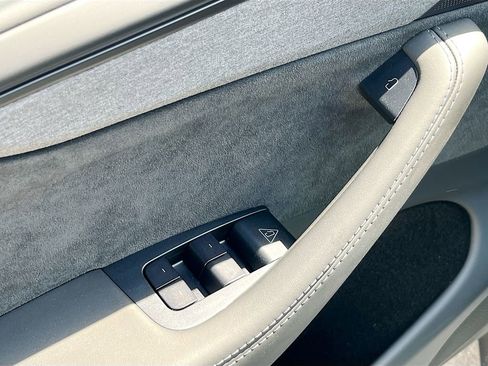 Used 2026 Tesla Model Y Long Range image 12