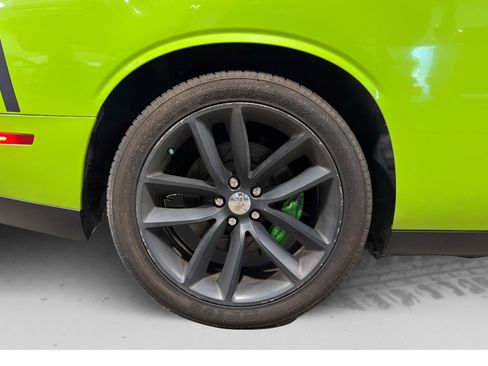 Used 2015 Dodge Challenger R/T Scat Pack w/ Leather Interior Group RWD image 50