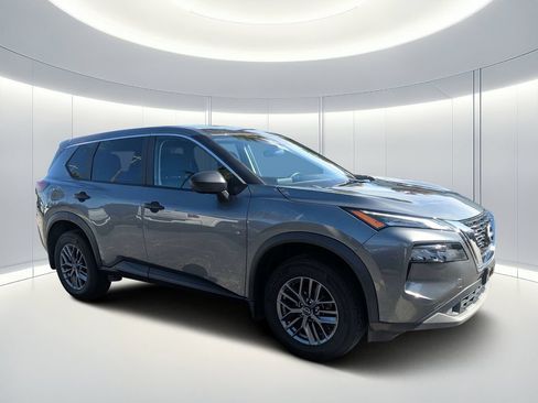 Used 2023 Nissan Rogue S AWD/4WD image 1
