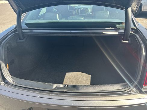 Used 2019 Chrysler 300 S image 14