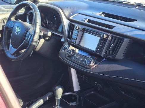 Used 2018 Toyota RAV4 XLE image 6
