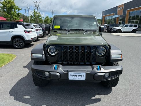 Used 2023 Jeep Wrangler Unlimited w/ Sun & Screen Package AWD/4WD image 3